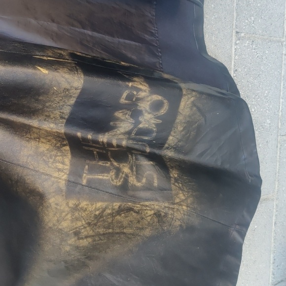 Lai Meng Five Cats Long Coat - Picture 2 of 7